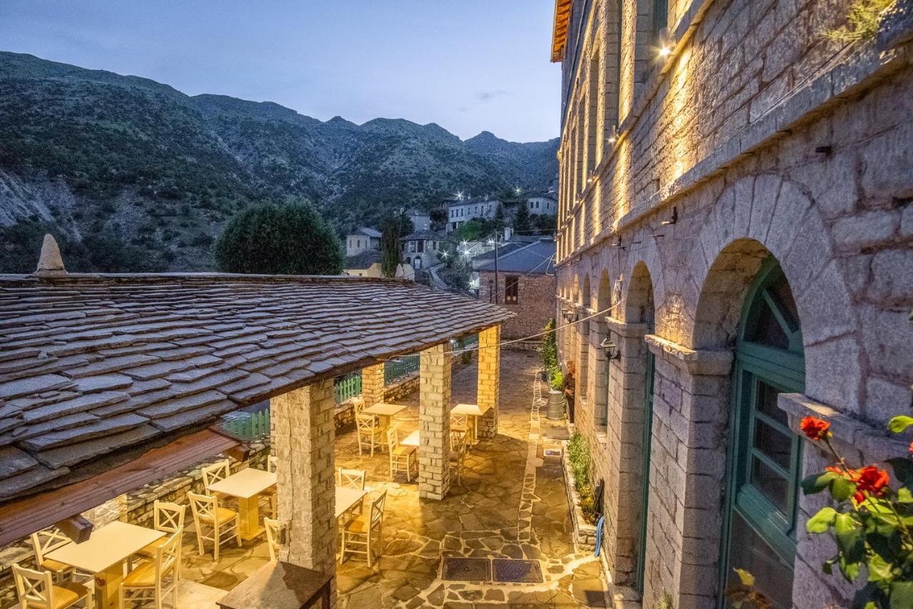 The Old School Boutique Hotel Сирако Екстериор снимка