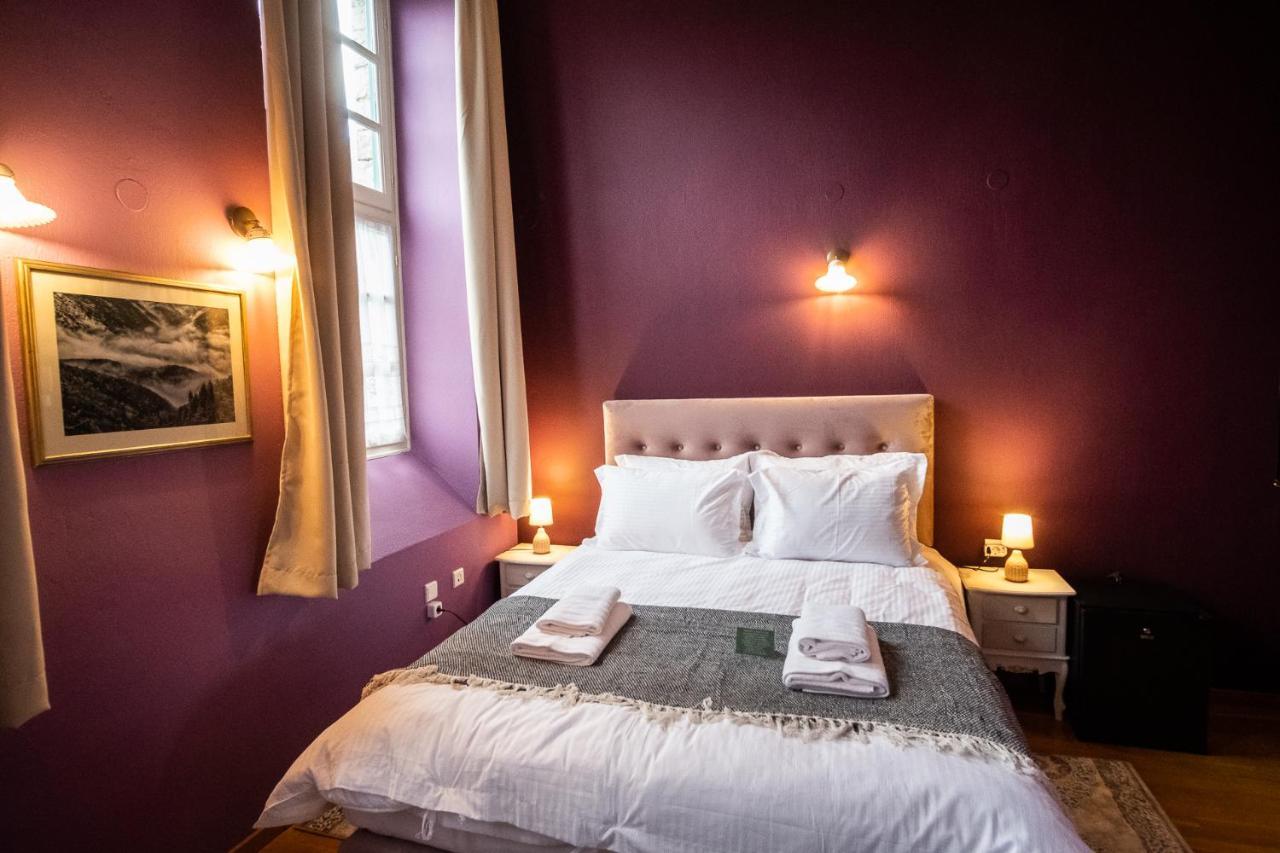 The Old School Boutique Hotel Сирако Екстериор снимка