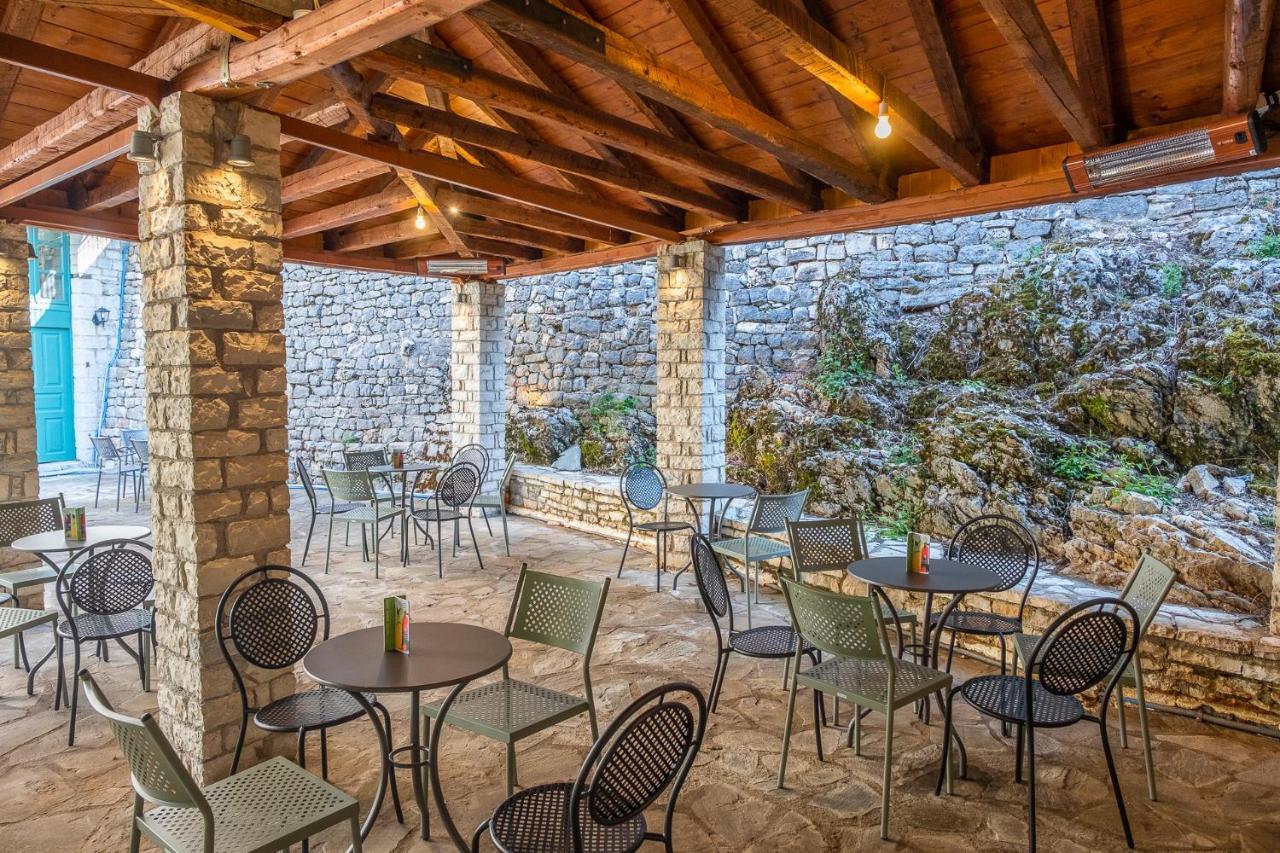The Old School Boutique Hotel Сирако Екстериор снимка
